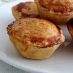 Empadinhas de queijo e presunto na airfryer